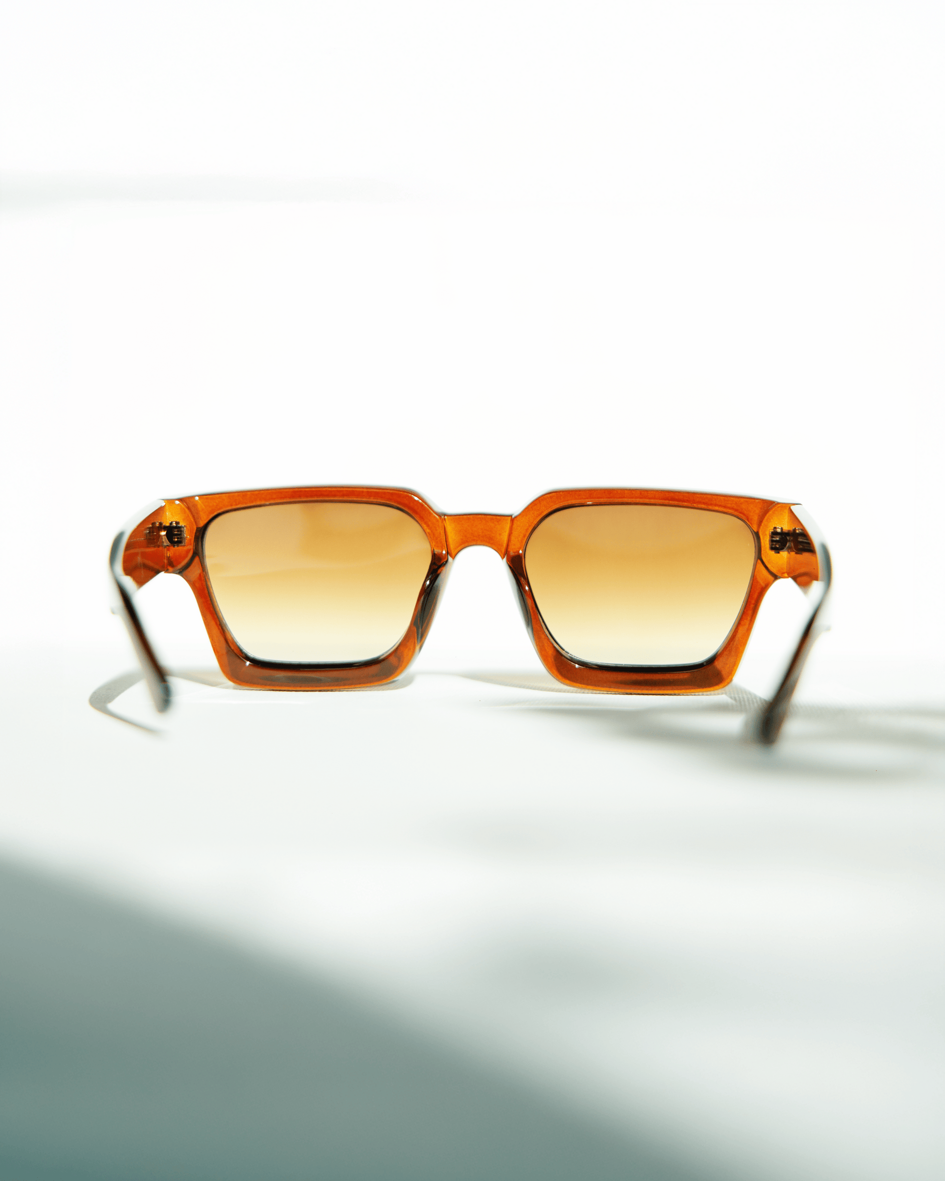 elli shades
