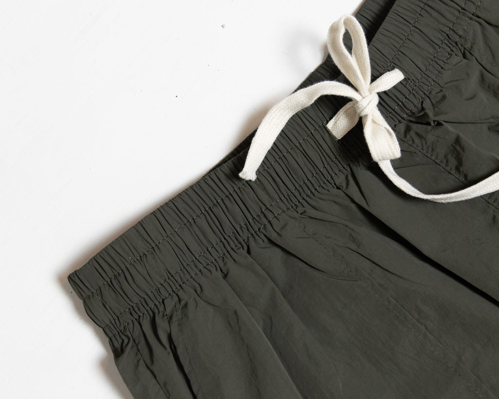 woven short